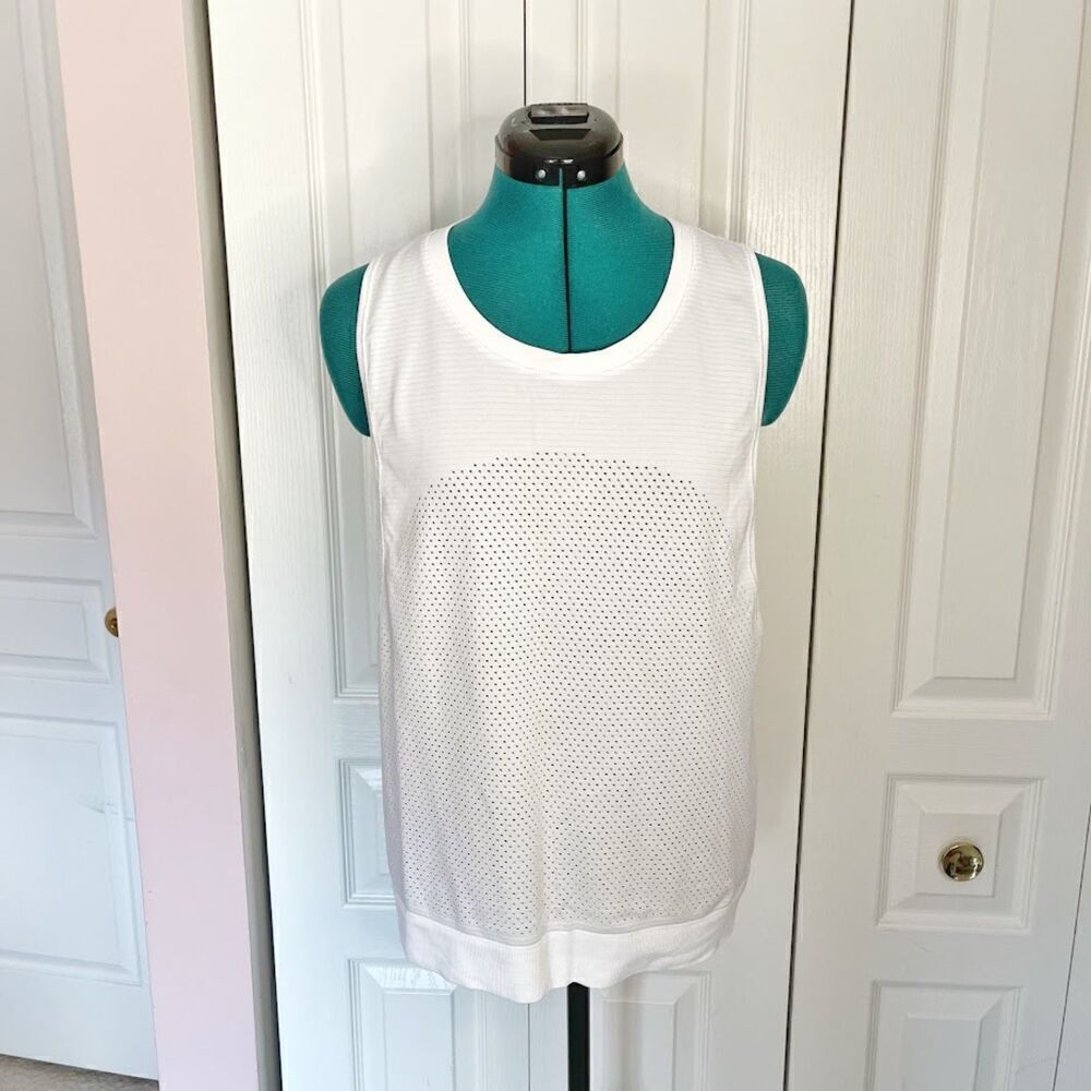Lululemon Swiftly Lightweight Sleeveless Mesh Muscle Flowy Relax Fit Tank Top